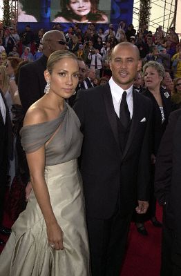 Jennifer Lopez and Cris Judd at an event for The 73rd Annual Academy Awards (2001)