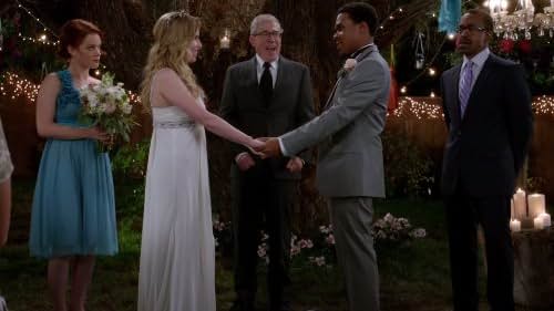 Tim Meadows, Maestro Harrell, Gary Rubenstein, Allie Grant, and Jane Levy in Suburgatory (2011)