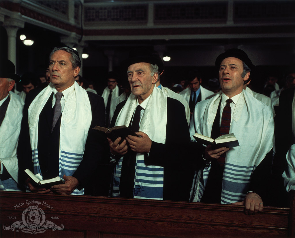 Peter Finch, Harold Goldblatt, and Robert Rietty in Sunday Bloody Sunday (1971)