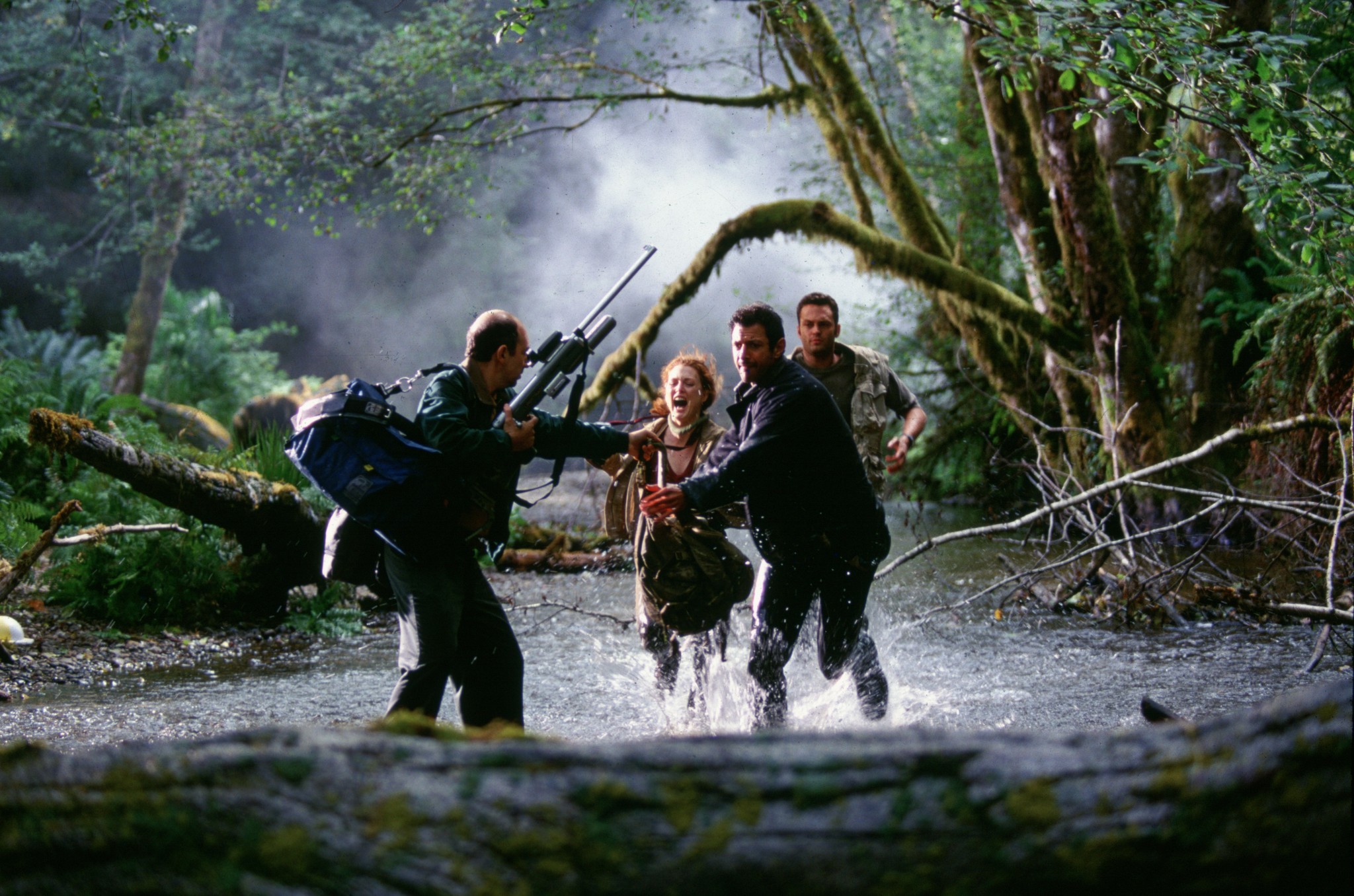 Jeff Goldblum, Julianne Moore, Vince Vaughn, and Richard Schiff in The Lost World: Jurassic Park (1997)