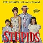Tom Arnold, Bug Hall, Jessica Lundy, and Alex McKenna in The Stupids (1996)
