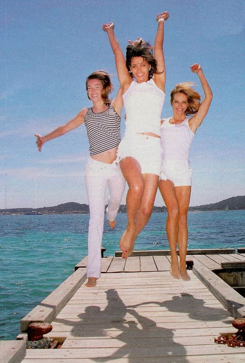 Adeline Blondieau, Bénédicte Delmas, and Tonya Kinzinger in Sous le soleil (1996)