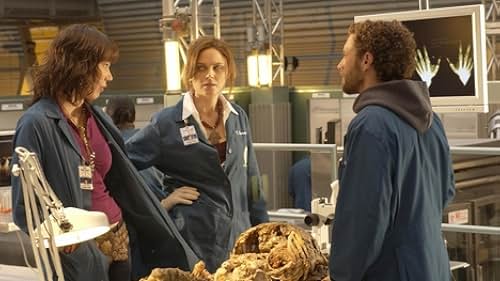 Michaela Conlin, Emily Deschanel, and T.J. Thyne in Bones (2005)