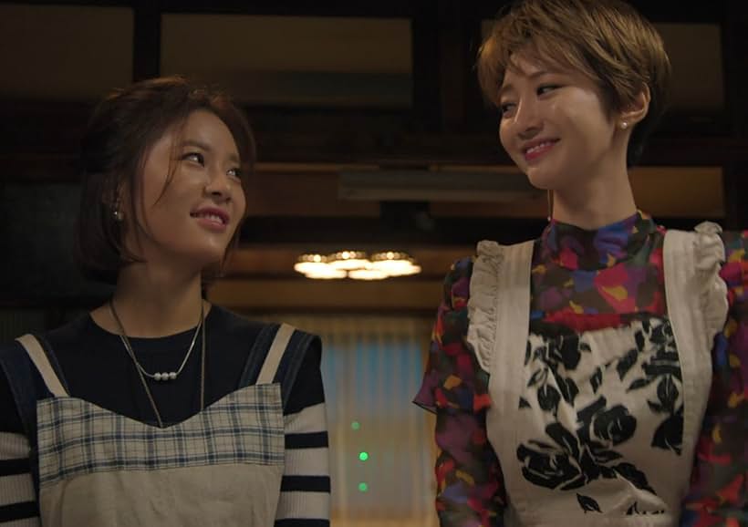 Ko Jun-hee and Hwang Jeong-eum in She Was Pretty (2015)