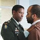 Denzel Washington and Jeffrey Wright in The Manchurian Candidate (2004)