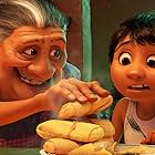 Renee Victor and Anthony Gonzalez in Coco (2017)