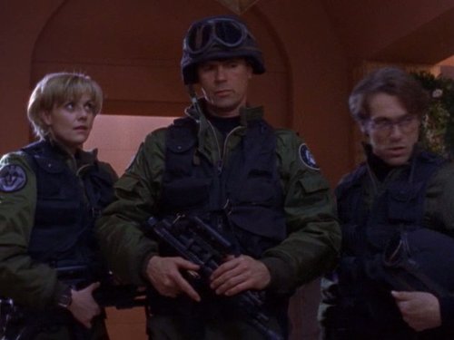 Richard Dean Anderson, Michael Shanks, and Amanda Tapping in Stargate SG-1 (1997)