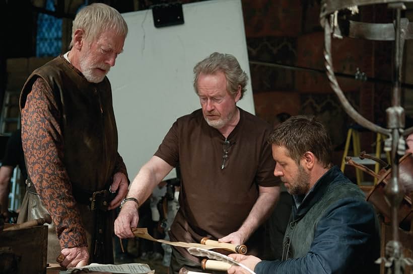 Russell Crowe, Ridley Scott, and Max von Sydow in Robin Hood (2010)