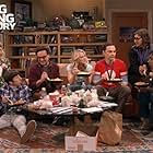 Mayim Bialik, Kaley Cuoco, Johnny Galecki, Simon Helberg, Jim Parsons, Melissa Rauch, and Kunal Nayyar in The Big Bang Theory (2007)