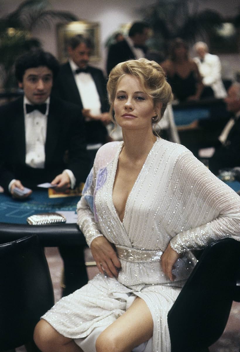 Cybill Shepherd in Moonlighting (1985)