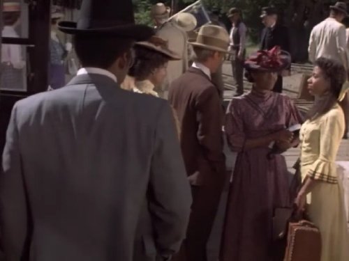 Irene Cara, Richard Thomas, Bever-Leigh Banfield, Fay Hauser, and Stan Shaw in Roots: The Next Generations (1979)