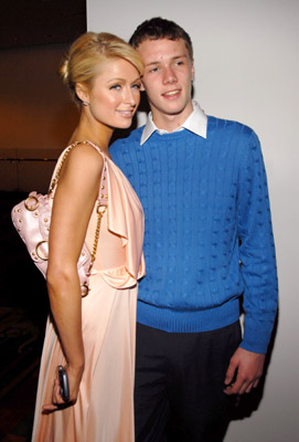 Barron Hilton (r)