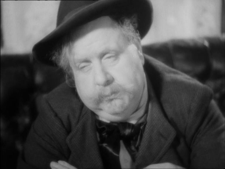 Peter Bull in The Beloved Vagabond (1936)