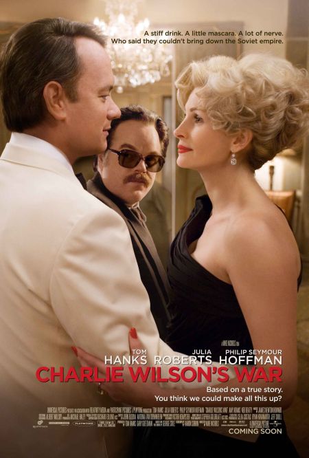 Tom Hanks, Julia Roberts, and Philip Seymour Hoffman in Charlie Wilson's War (2007)