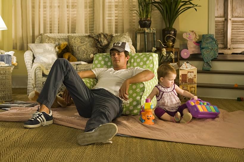 Josh Duhamel, Brooke Clagett, Brynn Clagett, and Alexis Clagett in Life as We Know It (2010)