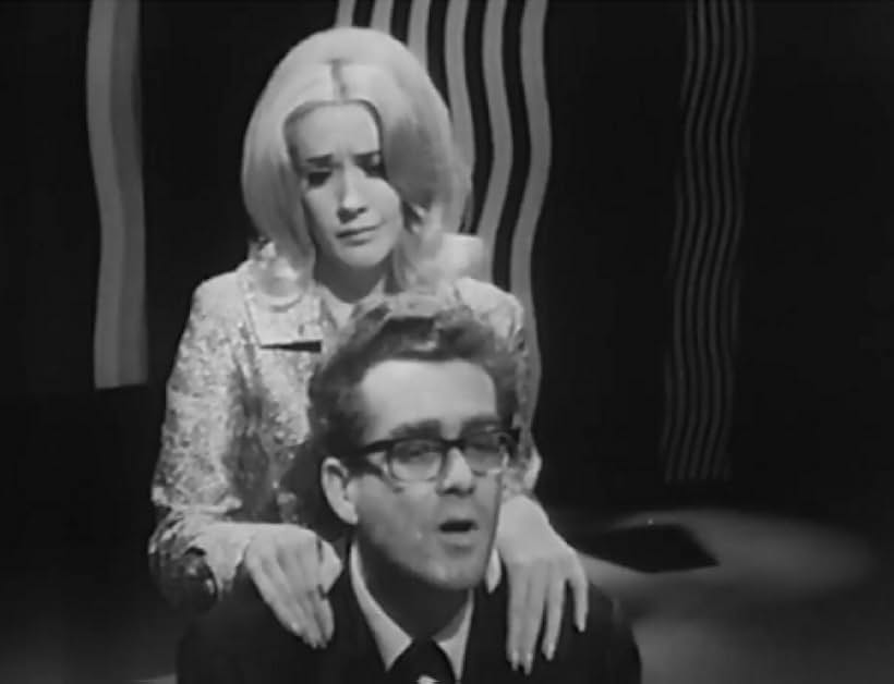 Michel Legrand and Andrée Lachapelle in L'heure du concert (1954)