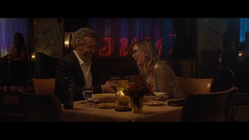 Julianne Moore and John Turturro in Gloria Bell (2018)