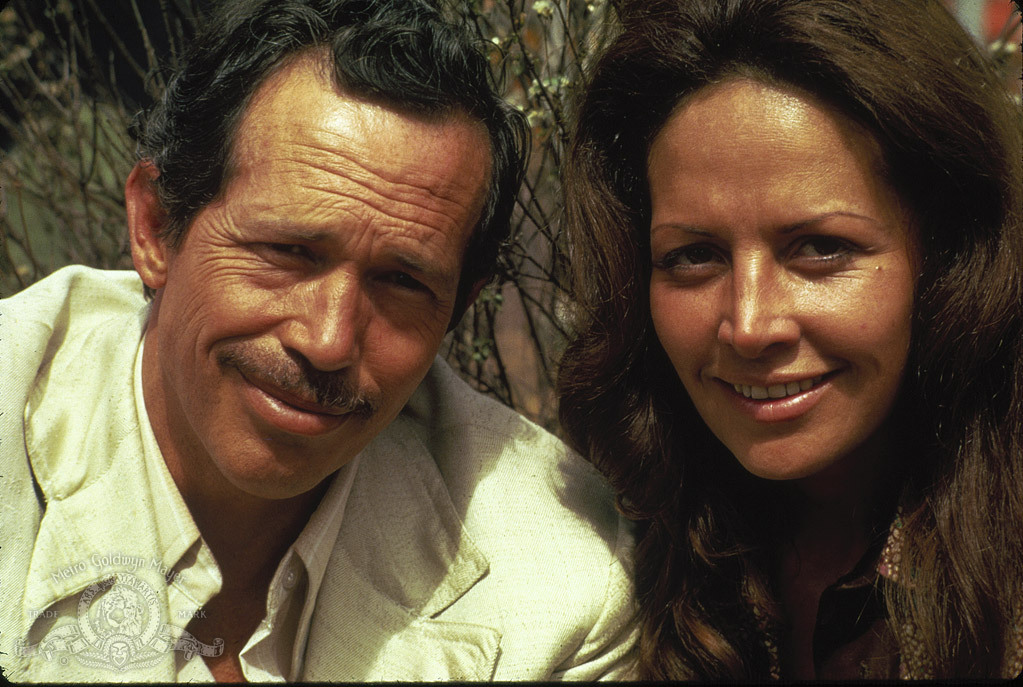 Warren Oates and Isela Vega in Bring Me the Head of Alfredo Garcia (1974)