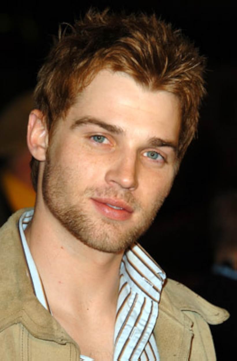 Mike Vogel at an event for Vizi di famiglia (2005)