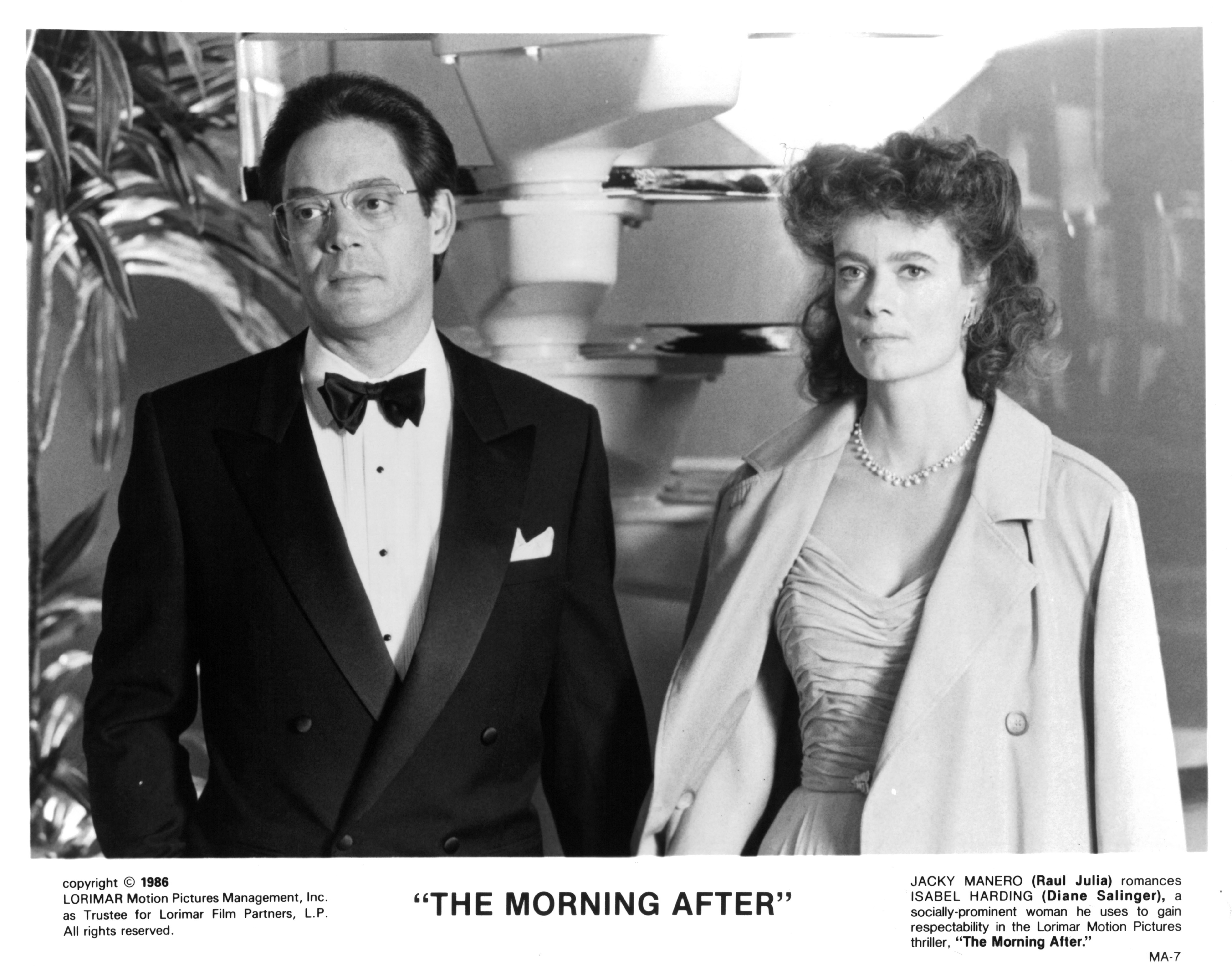 Raul Julia and Diane Salinger in The Morning After (1986)