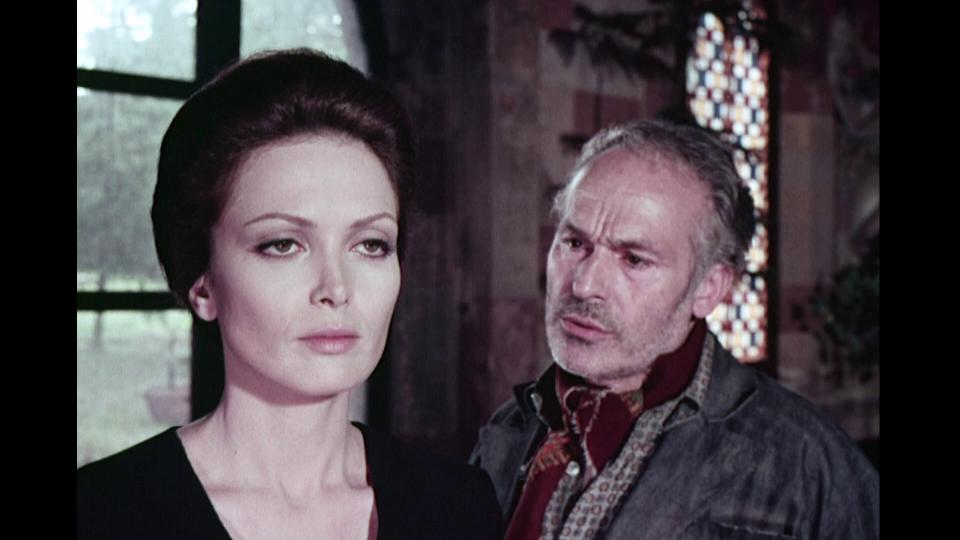 Attilio Dottesio and Lisa Seagram in Yellow: The Cousins (1969)