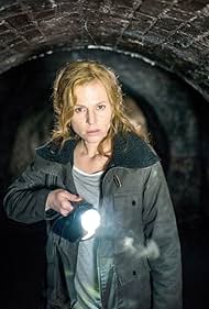 Maria Simon in Im Tunnel (2016)