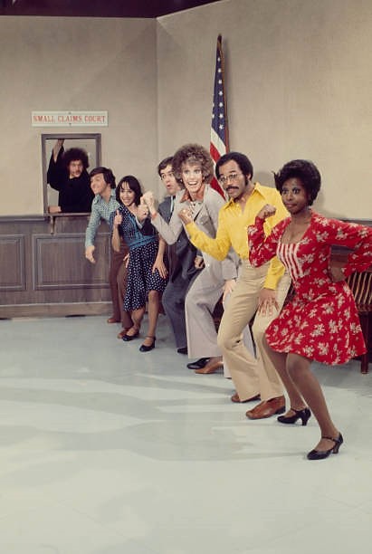 Rhonda Bates, Didi Conn, Charles Fleischer, Marion Ramsey, Gailard Sartain, and Fred Travalena in Keep on Truckin' (1975)