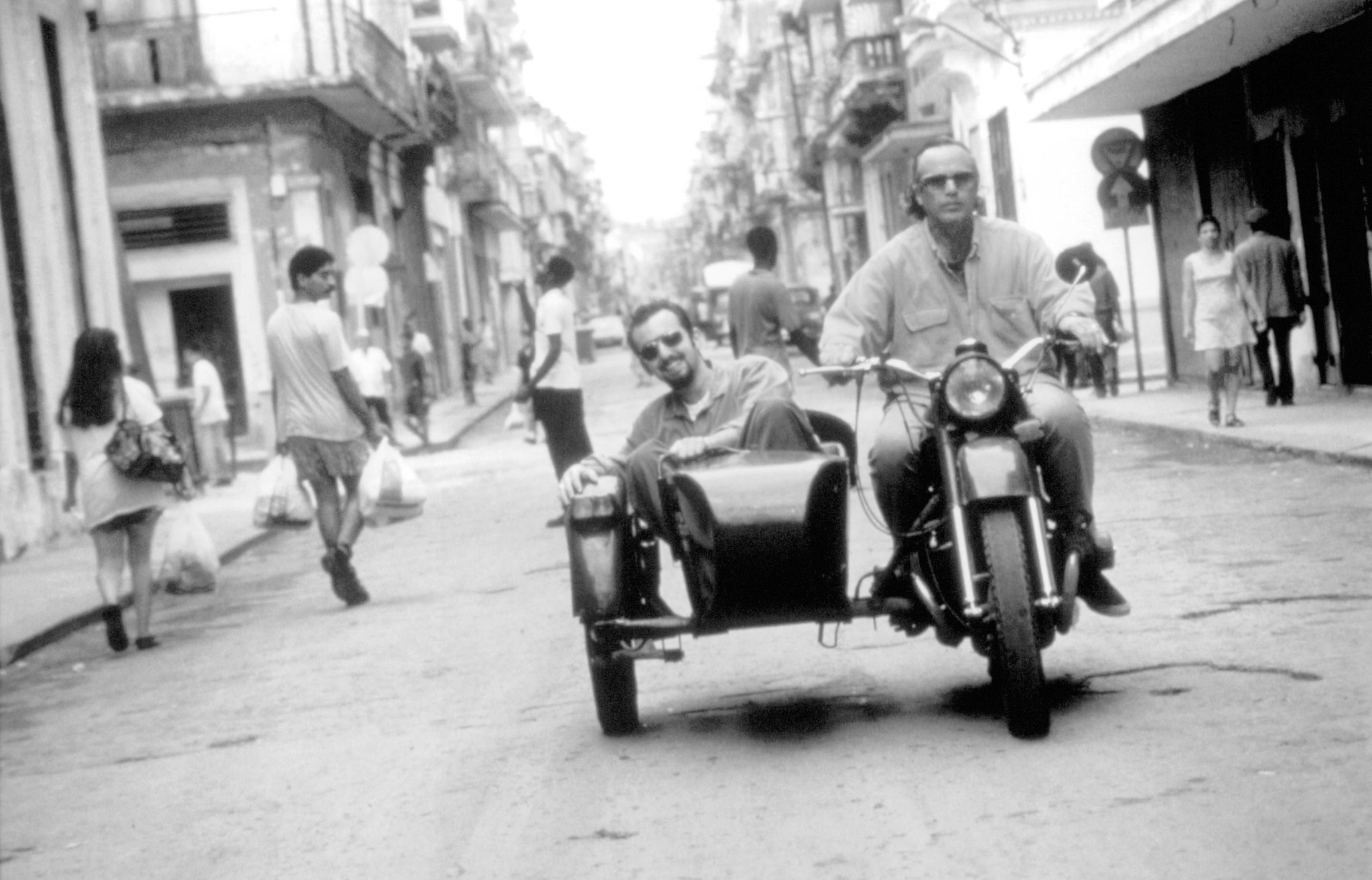 Joachim Cooder and Ry Cooder in Buena Vista Social Club (1999)