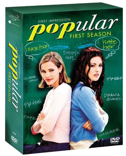 Leslie Bibb and Carly Pope in Popular (1999)