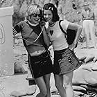Joey Lauren Adams and Teresa Hill in Bio-Dome (1996)