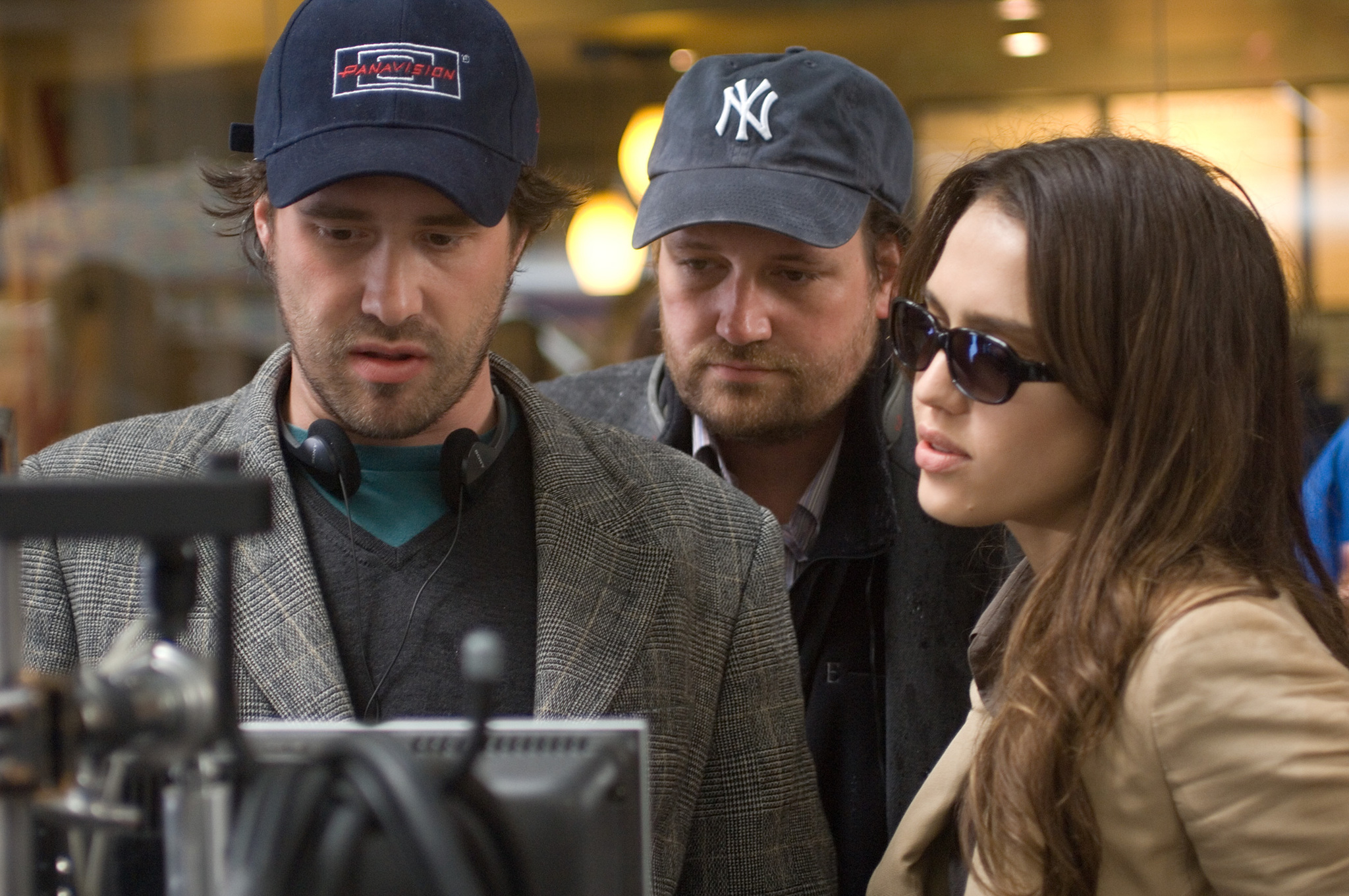 Jessica Alba, Xavier Palud, and David Moreau in The Eye (2008)