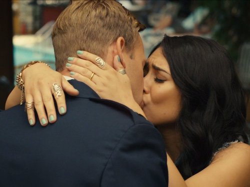 Cassie Steele in The L.A. Complex (2012)