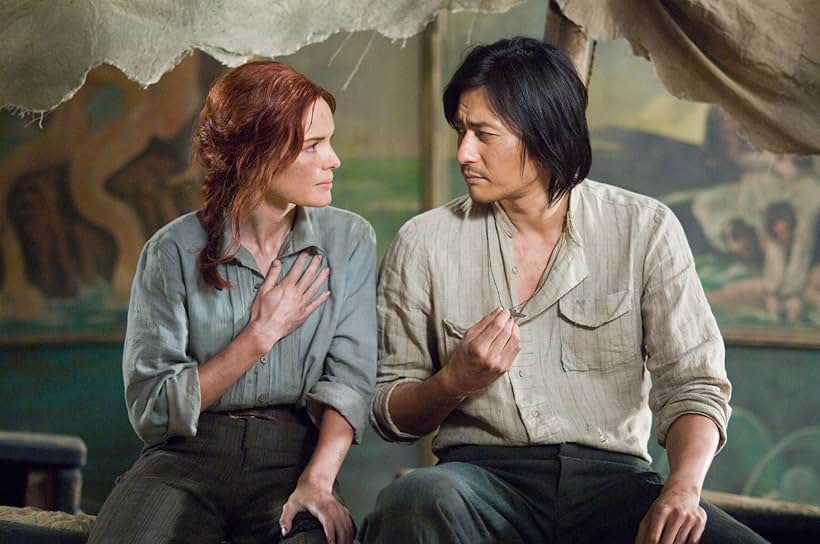 Kate Bosworth and Jang Dong-gun in The Warrior's Way (2010)