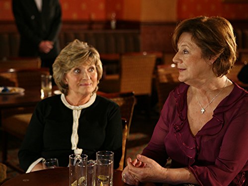 Hannah Gordon and Maggie Steed in Moving On (2009)