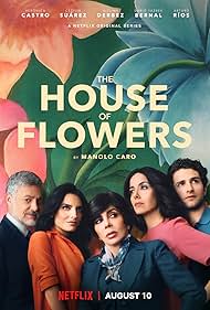 Verónica Castro, Arturo Ríos, Cecilia Suárez, Aislinn Derbez, and Dario Yazbek Bernal in La casa de las flores (2018)