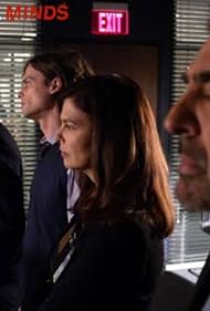 Jeanne Tripplehorn, Joe Mantegna, Thomas Gibson, and Matthew Gray Gubler in Criminal Minds (2005)