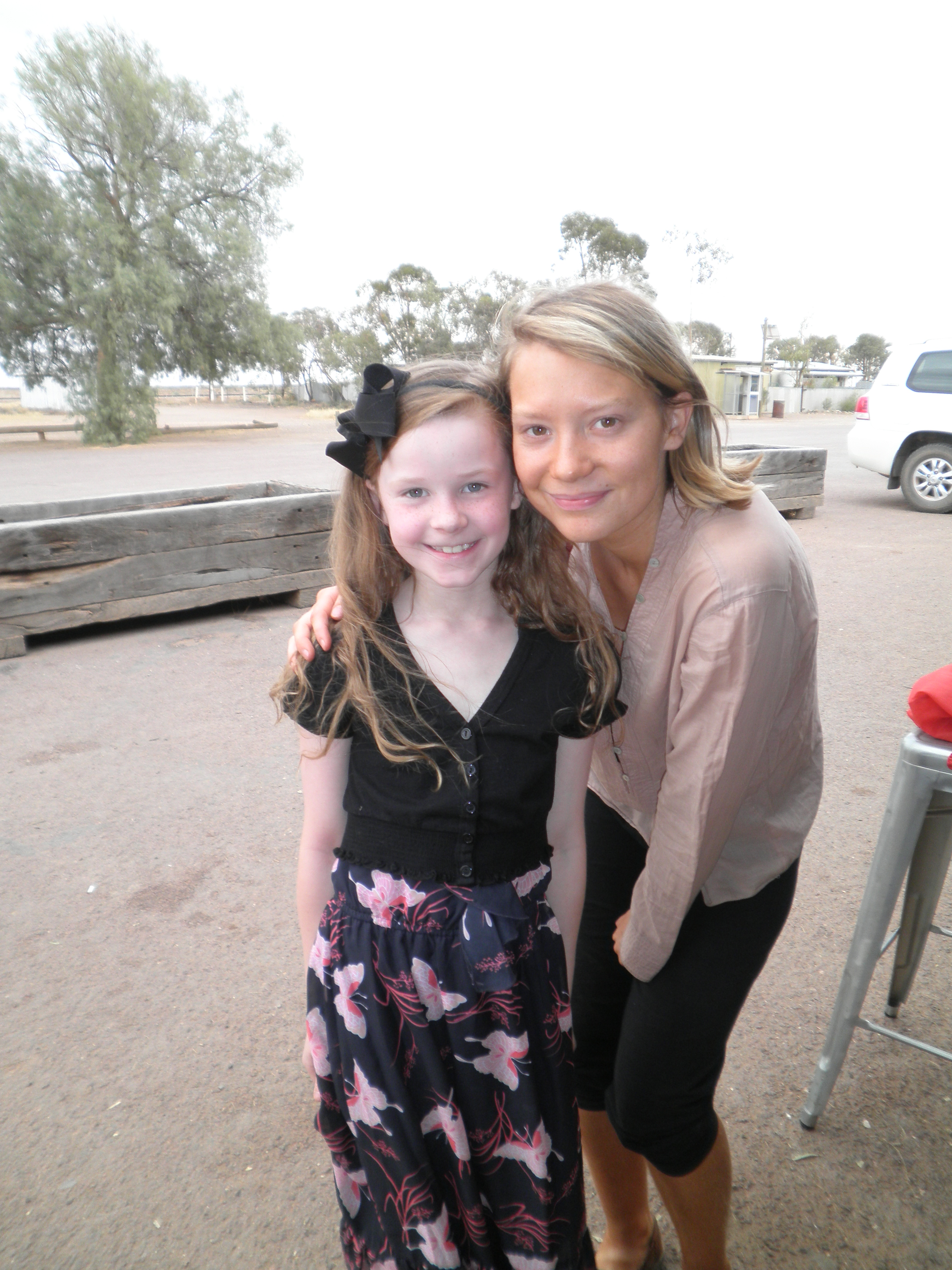 Mia Wasikowska & Lily Pearl on location for Tracks