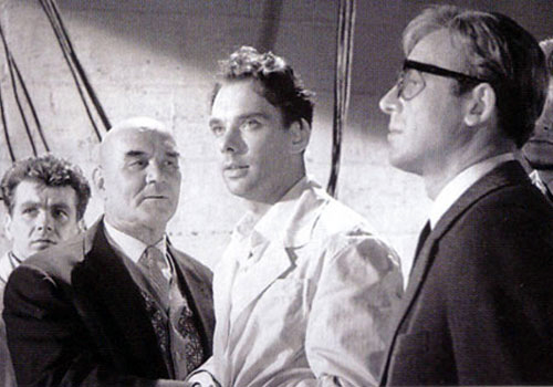 Aleksey Batalov, Sergei Blinnikov, Igor Dobrolyubov, and Innokentiy Smoktunovskiy in Nine Days of One Year (1962)