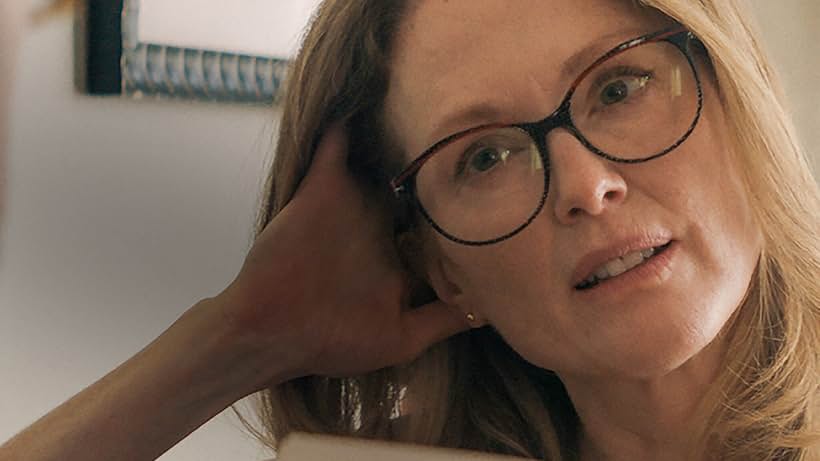 Julianne Moore in Gloria Bell (2018)