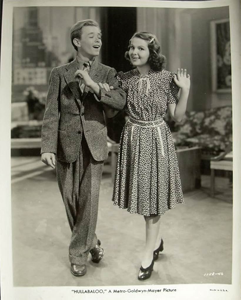 Leni Lynn and Larry Nunn in Hullabaloo (1940)