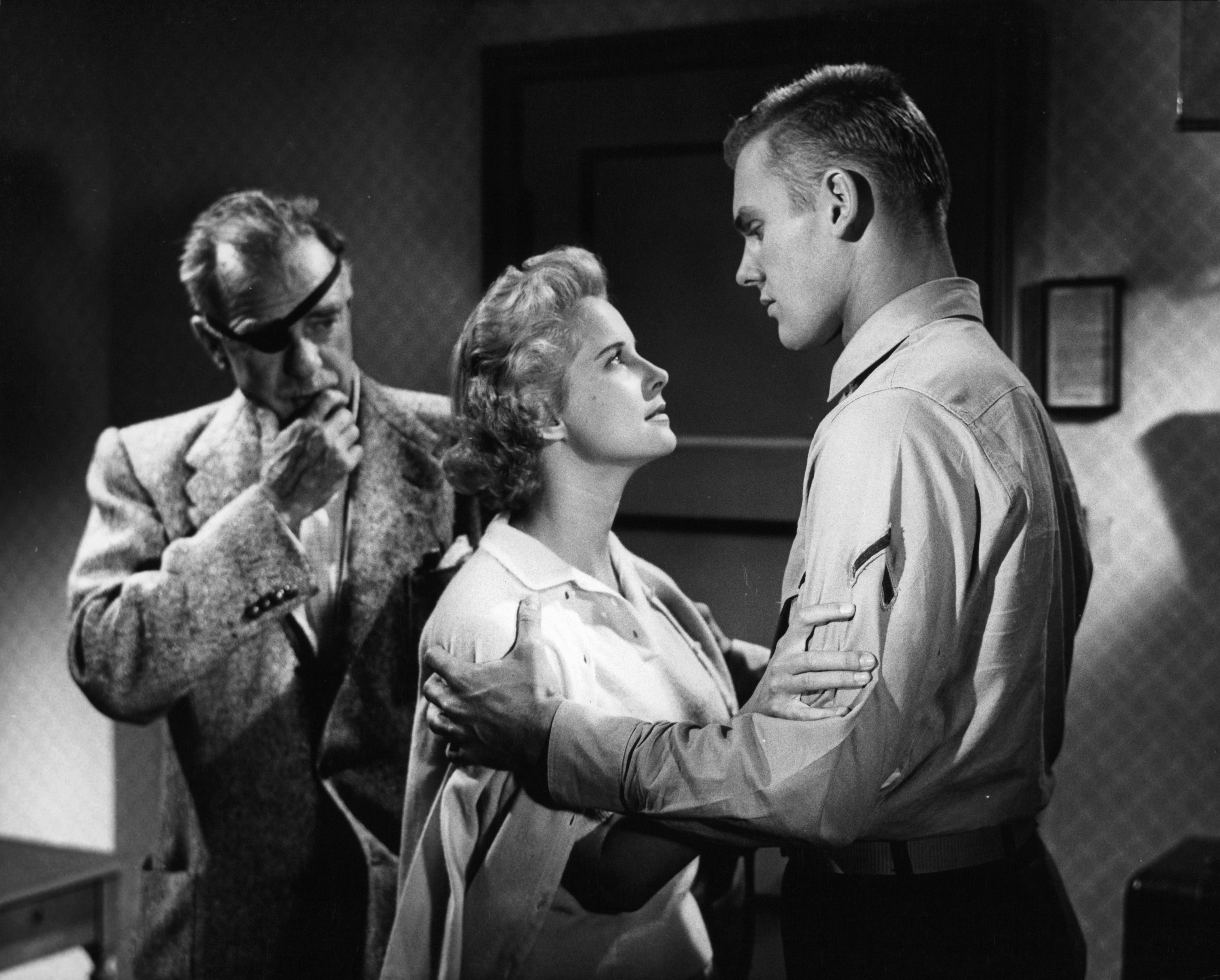 Tab Hunter, Mona Freeman, and Raoul Walsh in Battle Cry (1955)