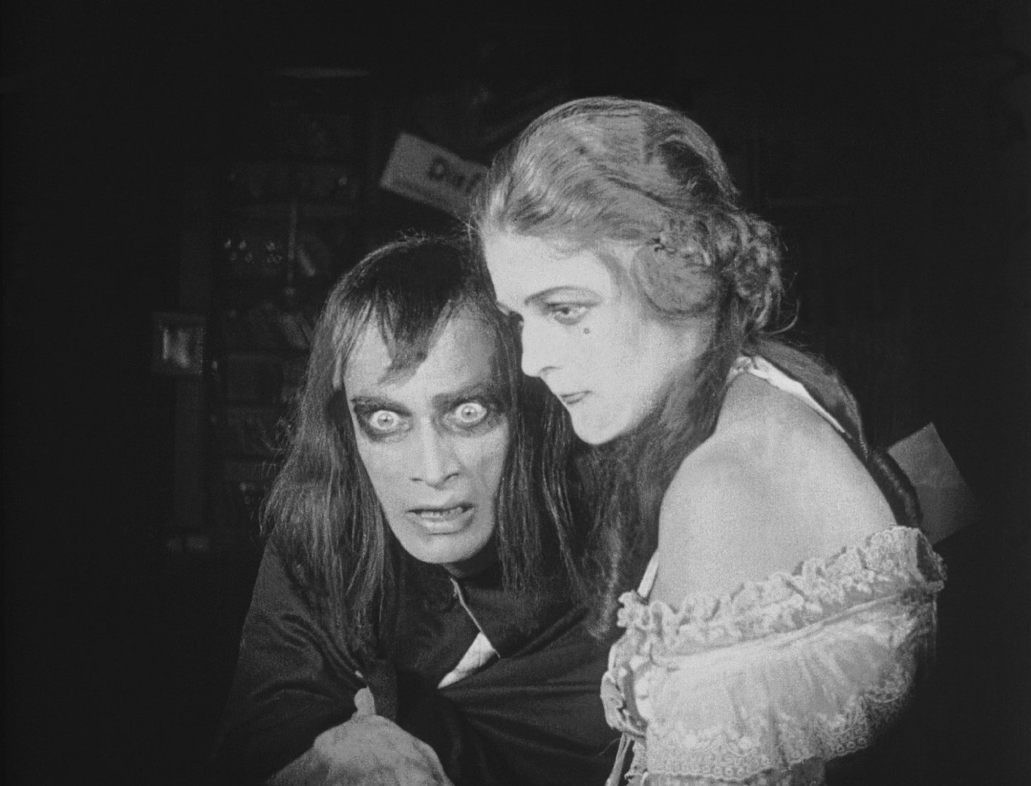 Anita Berber and Conrad Veidt in Eerie Tales (1919)