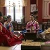 Kim Sun-kyung, Kim Soo-hyun, Young-Ae Kim, and Kim Min-seo in Haereul poomeun dal (2012)