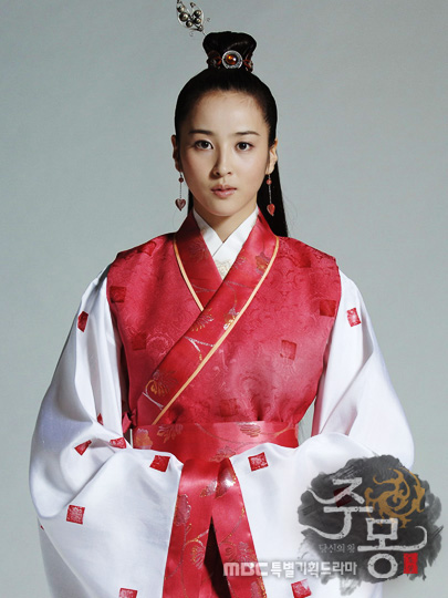 Han Hye-jin in Jumong (2006)