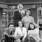 Valerie Harper, Julie Kavner, Harold Gould, David Groh, and Nancy Walker in Rhoda (1974)