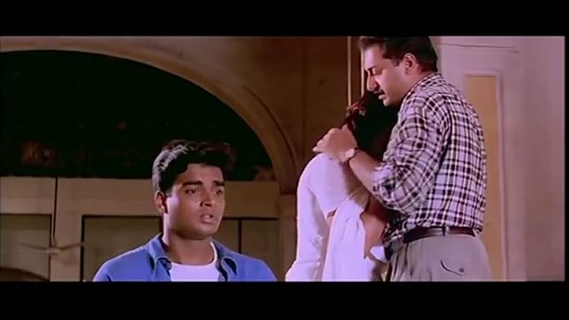 Madhavan, Arvind Swamy, and Khushbu Sundar in Alai Payuthey (2000)