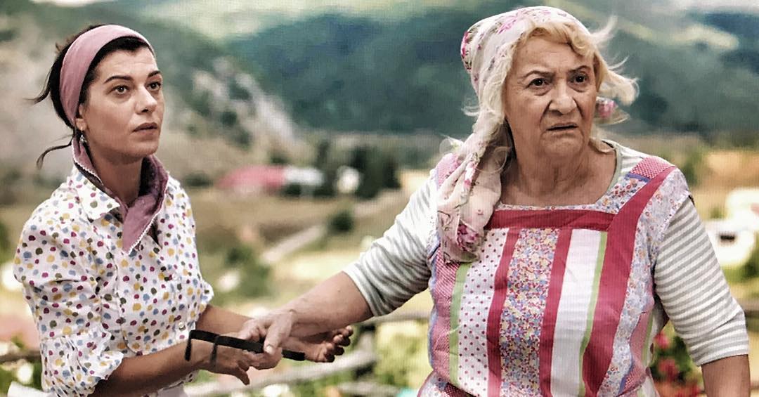 Sabina Ajrula and Filiz Ahmet in Bal Kaymak (2018)