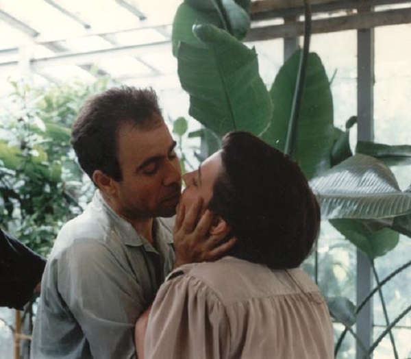 Maria Zorba and Christos Stergioglou in I prodosia (1990)