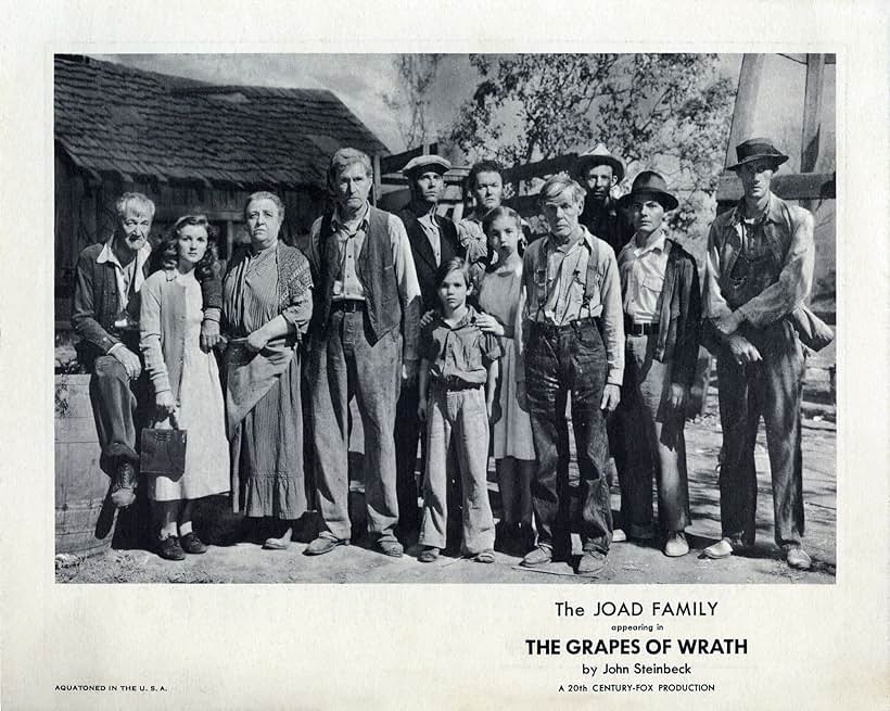 Henry Fonda, John Carradine, Jane Darwell, Dorris Bowdon, Frank Darien, Charley Grapewin, Darryl Hickman, Shirley Mills, Eddie Quillan, Russell Simpson, Frank Sully, and O.Z. Whitehead in The Grapes of Wrath (1940)