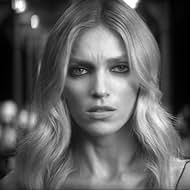 Anja Rubik in Mary Komasa: Lost Me (2016)